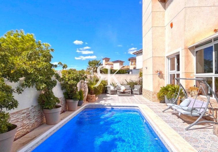 Revente - villa - Orihuela Costa - Costa Blanca