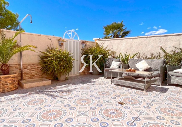 Revente - villa - Orihuela Costa - Costa Blanca