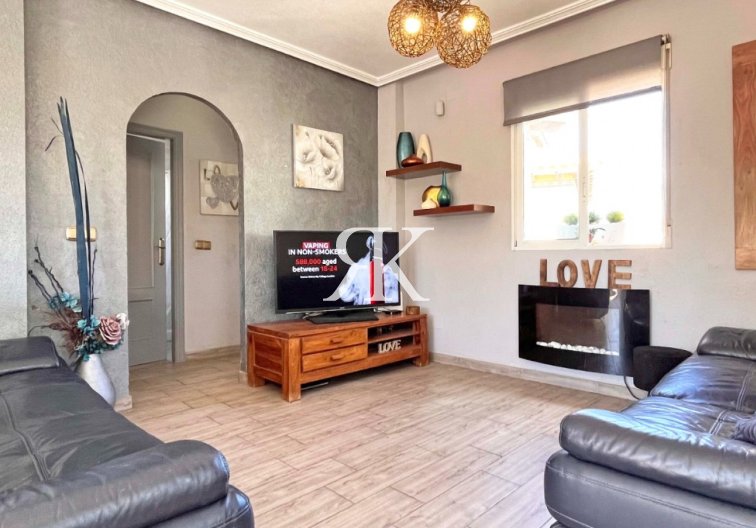 Revente - villa - Orihuela Costa - Costa Blanca