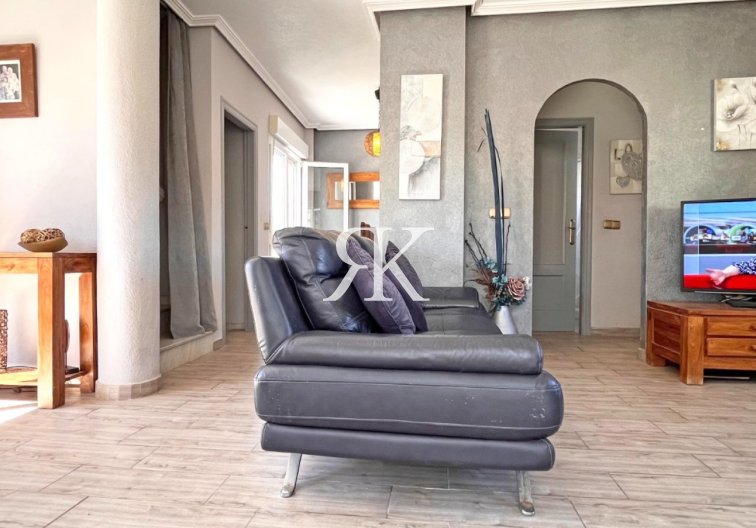 Revente - villa - Orihuela Costa - Costa Blanca