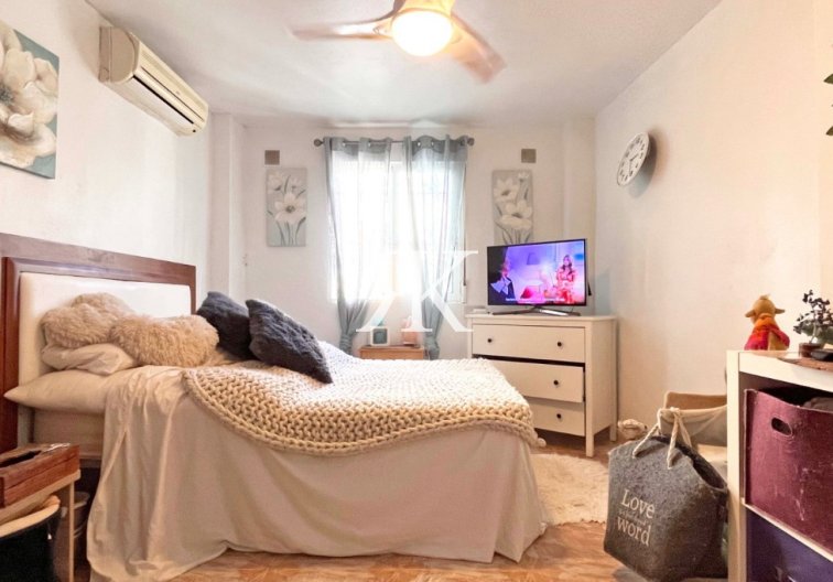 Revente - villa - Orihuela Costa - Costa Blanca