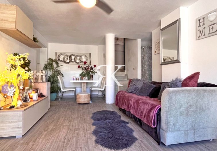 Revente - villa - Orihuela Costa - Costa Blanca