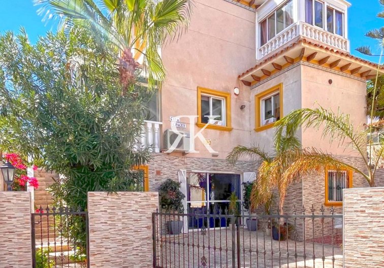 Revente - villa - Orihuela Costa - Costa Blanca