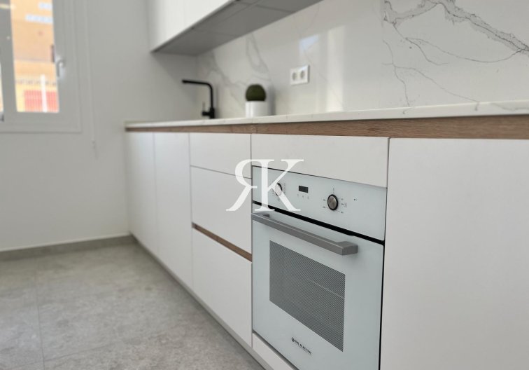Revente - Appartement - Torrevieja - Aguas Nuevas