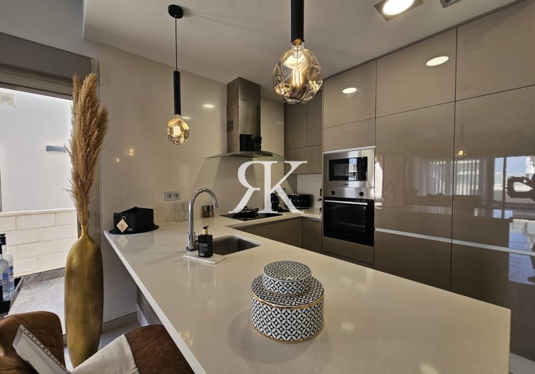 Revente - villa - Villamartin - Costa Blanca