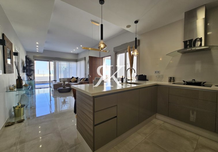 Revente - villa - Villamartin - Costa Blanca