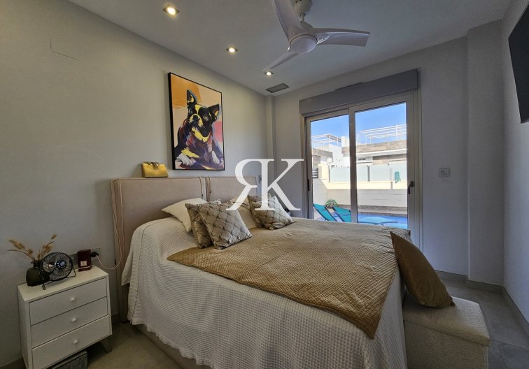 Revente - villa - Villamartin - Costa Blanca