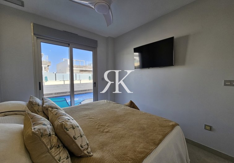 Revente - villa - Villamartin - Costa Blanca