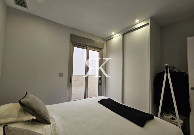 Revente - villa - Villamartin - Costa Blanca