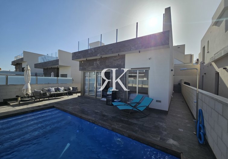 Revente - villa - Villamartin - Costa Blanca