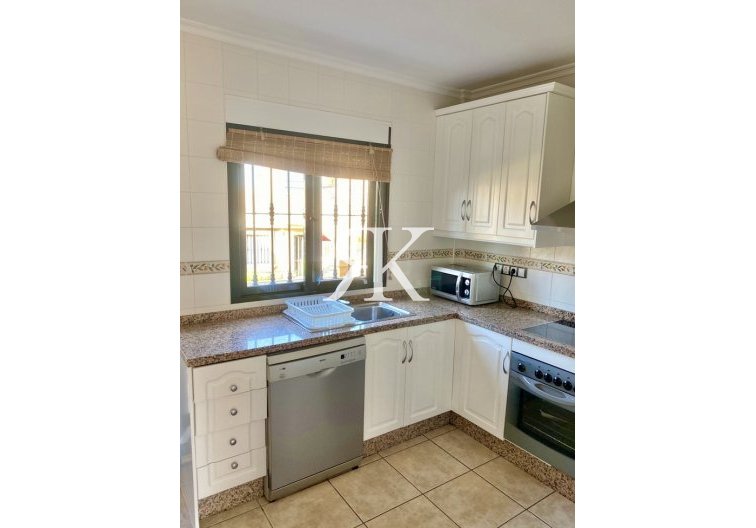 Revente - Semi Detached - Villamartin