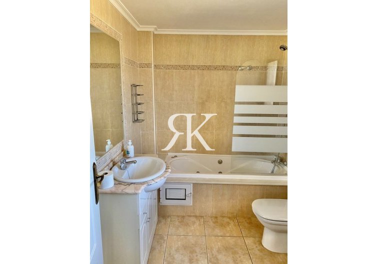 Revente - Semi Detached - Villamartin