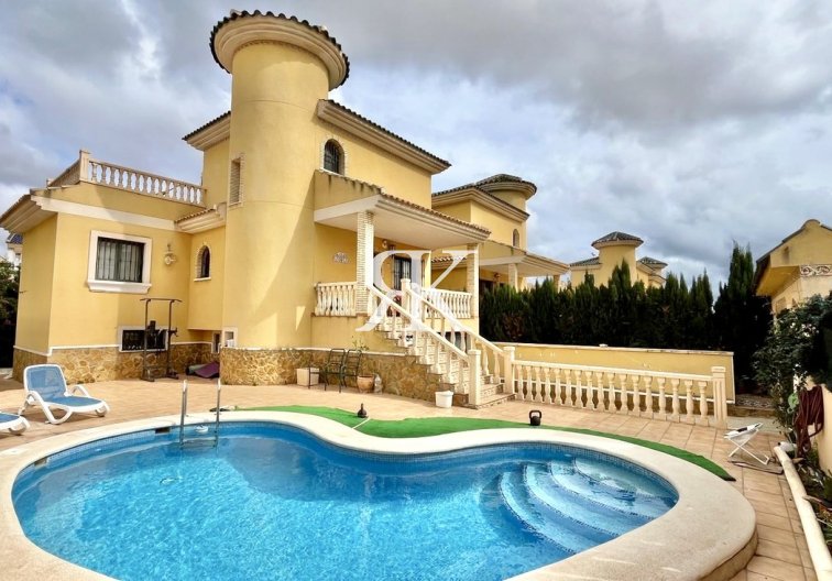 Revente - Semi Detached - Villamartin