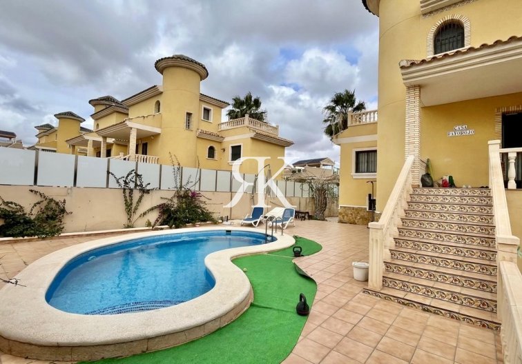 Revente - Semi Detached - Villamartin