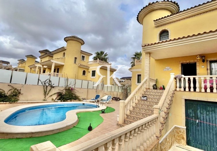 Revente - Semi Detached - Villamartin