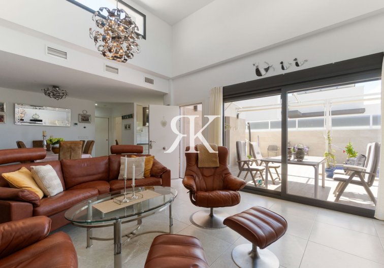 Wiederverkauf - villa - Daya Nueva - Costa Blanca