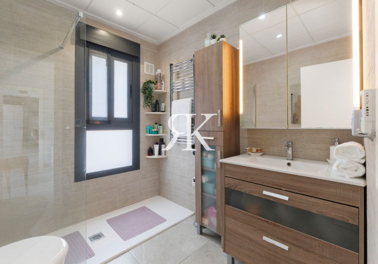 Wiederverkauf - villa - Daya Nueva - Costa Blanca