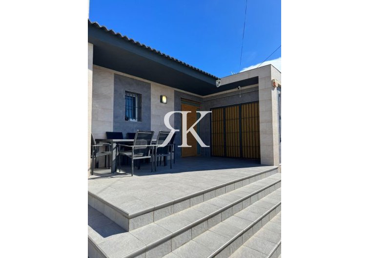 Revente - villa - Torrevieja - Los Balcones - Los Altos Del Edén