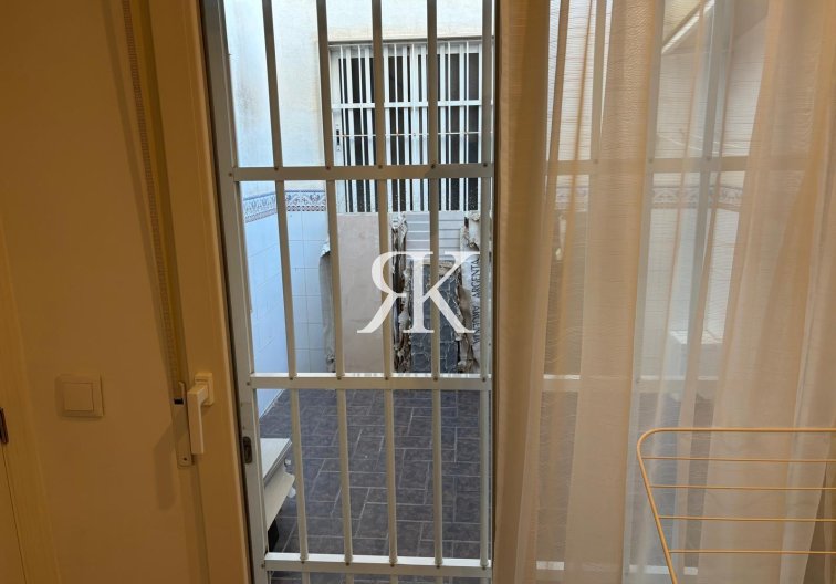 Revente - Appartement - Torrevieja - Centro