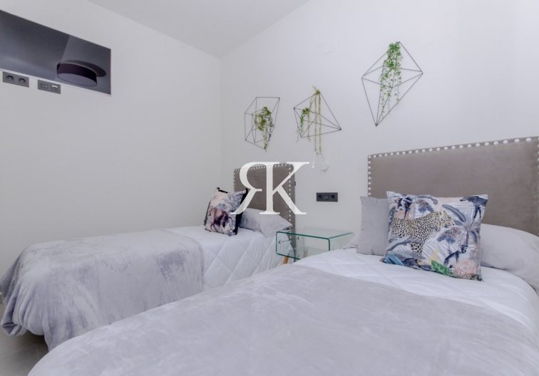 New Build - Top floor bungalow - Torrevieja - Los Balcones 