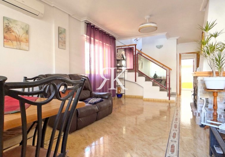 Wiederverkauf - town house - Orihuela Costa - Costa Blanca