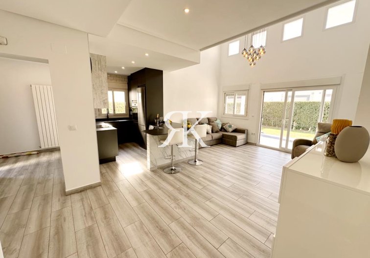 Resale - villa - La Torre Golf Resort - Inland