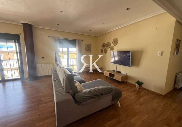 Herverkoop - town house - Avileses