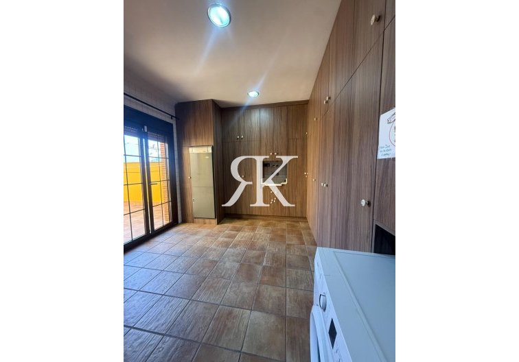 Herverkoop - town house - Avileses