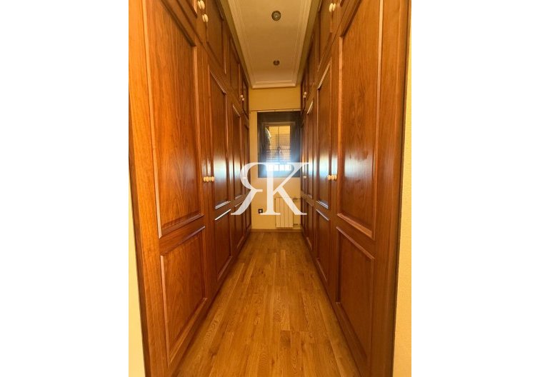 Herverkoop - town house - Avileses