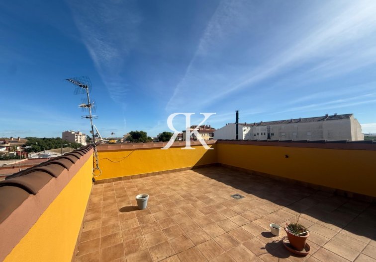 Herverkoop - town house - Avileses