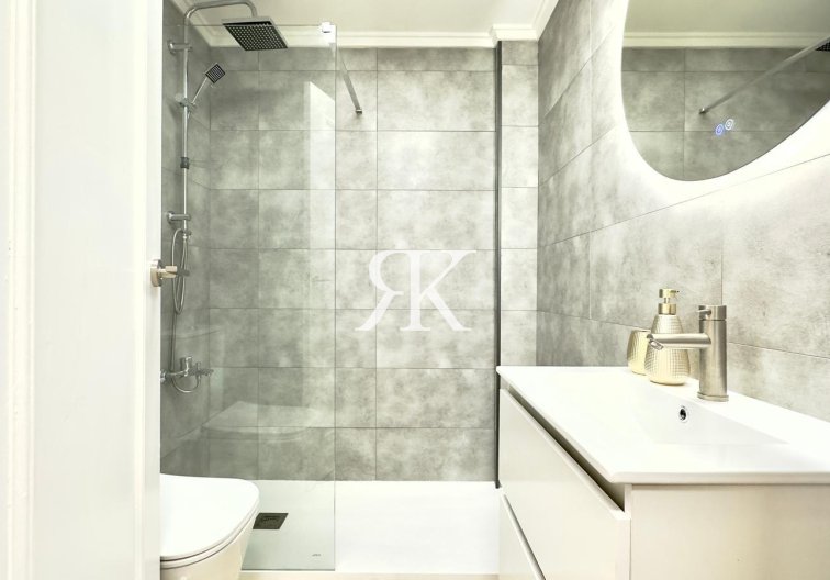 Revente - Appartement - Torrevieja - Centro