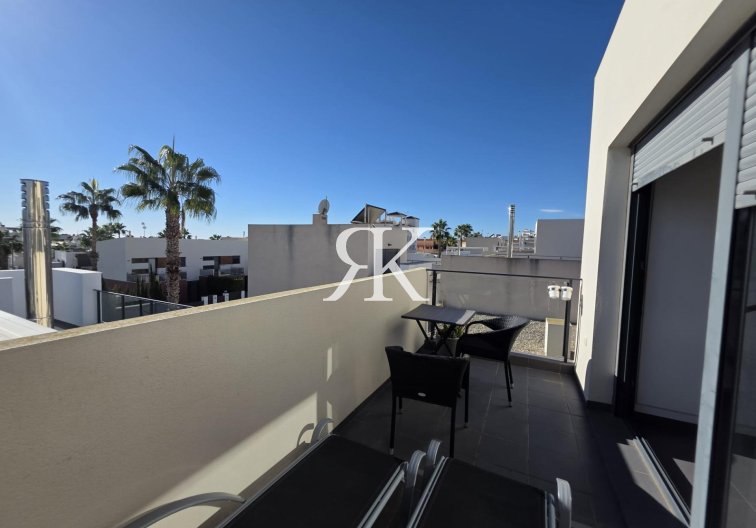 Revente - villa - Orihuela Costa - Villamartín