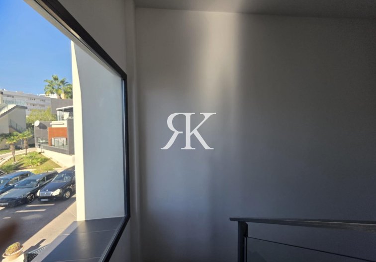 Revente - villa - Orihuela Costa - Villamartín