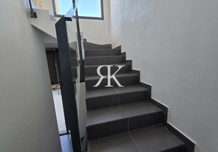 Revente - villa - Orihuela Costa - Villamartín