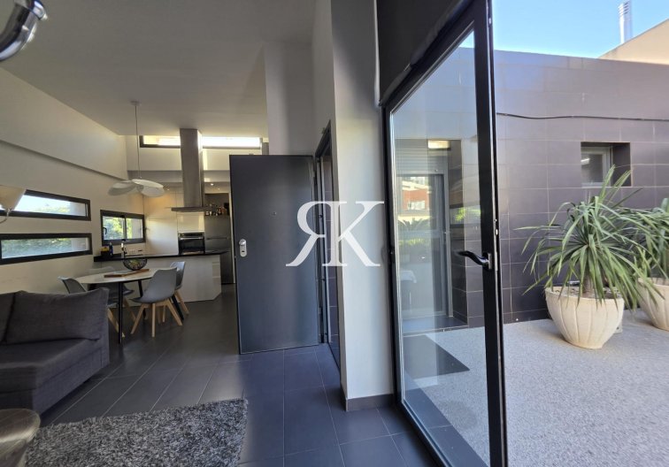 Revente - villa - Orihuela Costa - Villamartín