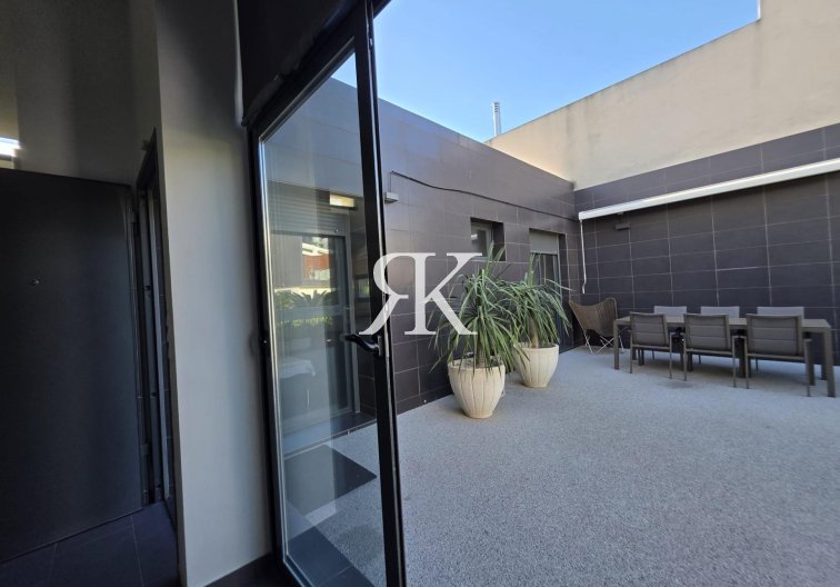 Revente - villa - Orihuela Costa - Villamartín