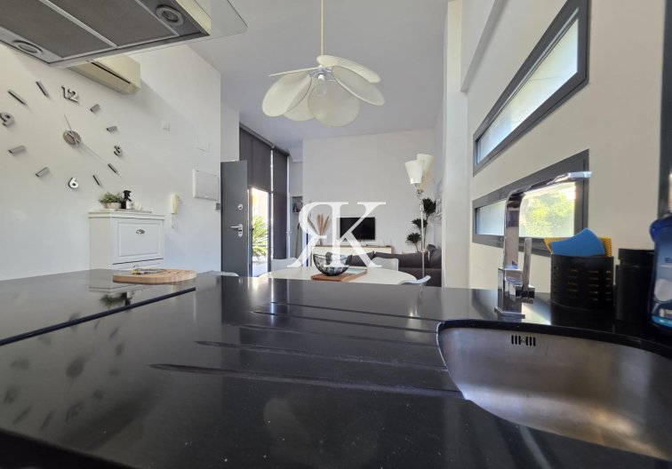 Revente - villa - Orihuela Costa - Villamartín