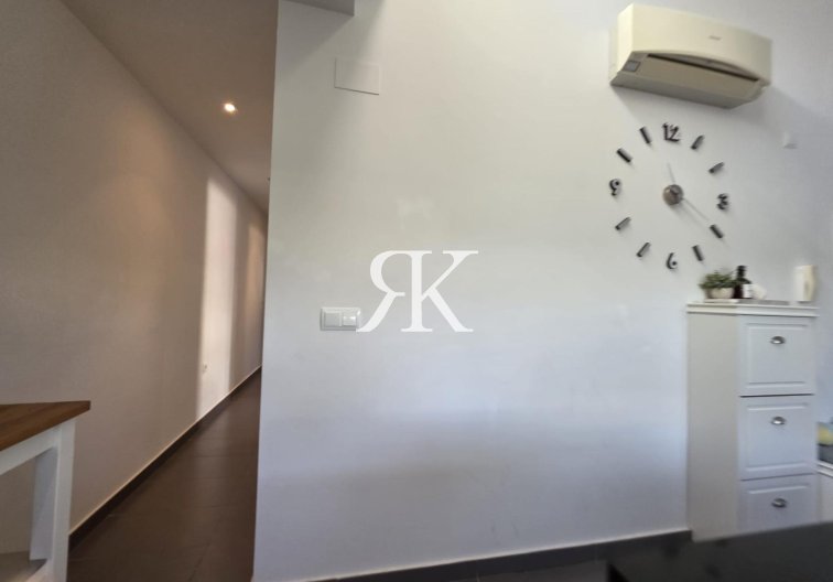 Revente - villa - Orihuela Costa - Villamartín