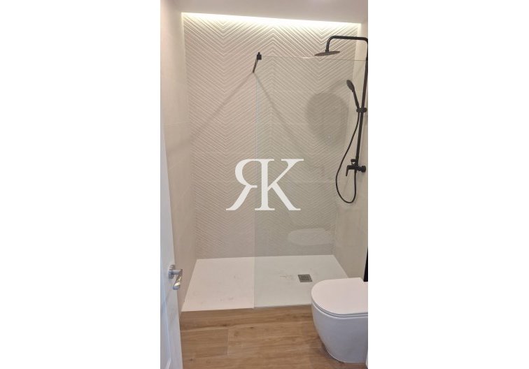 Resale - town house - Torrevieja - Aguas Nuevas