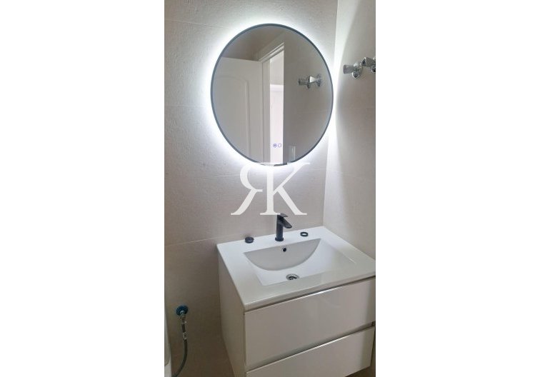 Resale - town house - Torrevieja - Aguas Nuevas