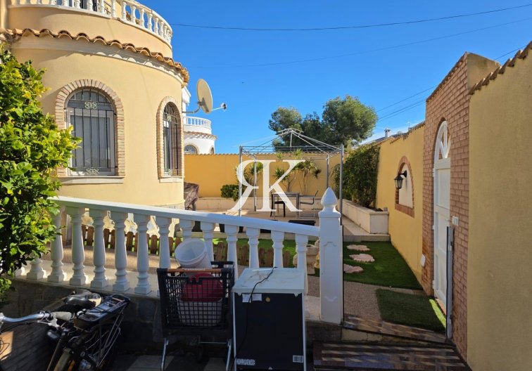 Segunda mano - villa - Orihuela Costa - Villamartín-las Filipinas