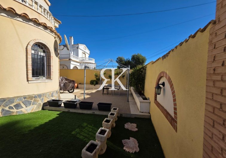 Segunda mano - villa - Orihuela Costa - Villamartín-las Filipinas