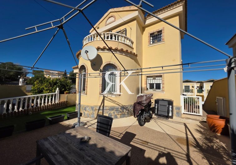 Segunda mano - villa - Orihuela Costa - Villamartín-las Filipinas