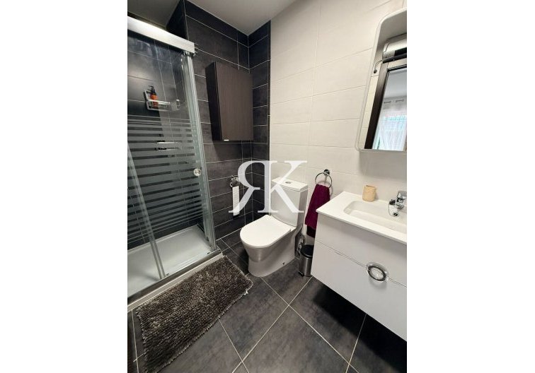 Resale - Apartment - Orihuela Costa - Villamartín