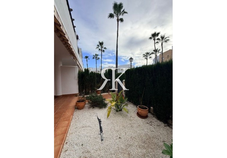 Resale - Apartment - Orihuela Costa - Villamartín