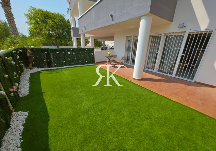 Resale - Apartment - Villamartin - Costa Blanca