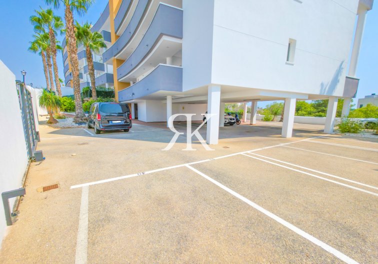 Resale - Apartment - Villamartin - Costa Blanca