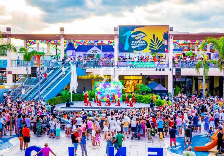 Resale - Apartment - Villamartin - Costa Blanca