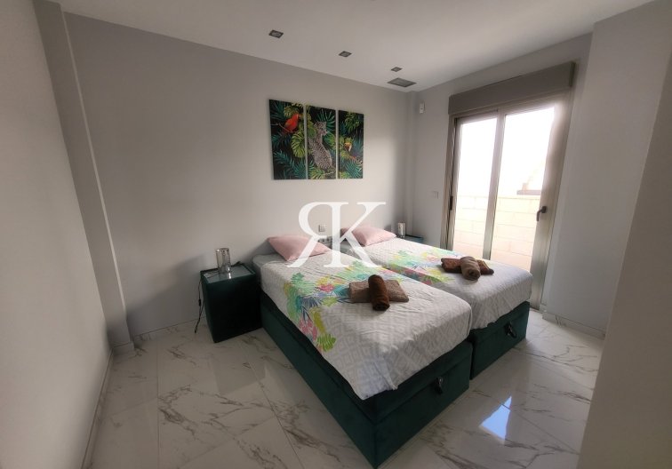 Revente - villa - Orihuela Costa - Costa Blanca