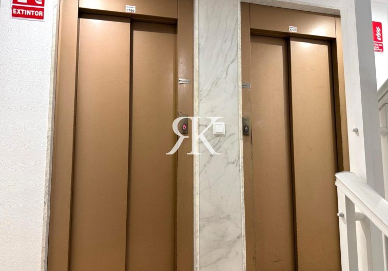 Herverkoop - Appartement - Torrevieja - Playa del Cura